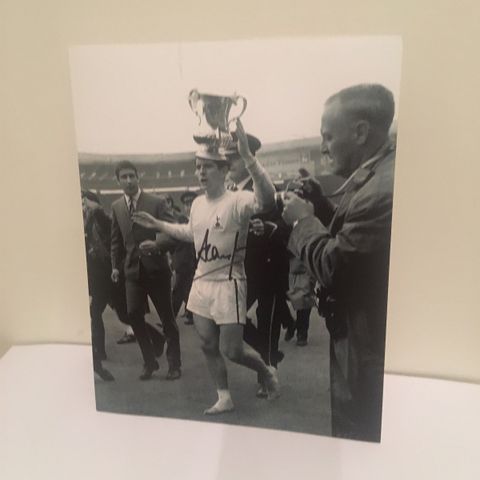 Tottenham Hotspur - Alan Mullery flott signert 20x25 cm stort fotografi