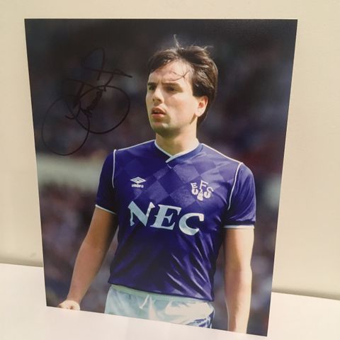 Everton - Graeme Sharp signert 25x20 fotografi med COA