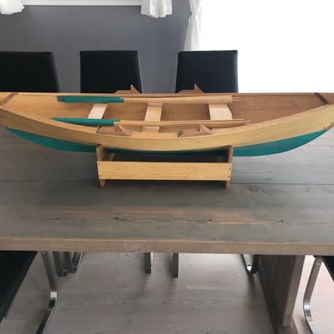 Robåt 150 cm / færing / modellbåt