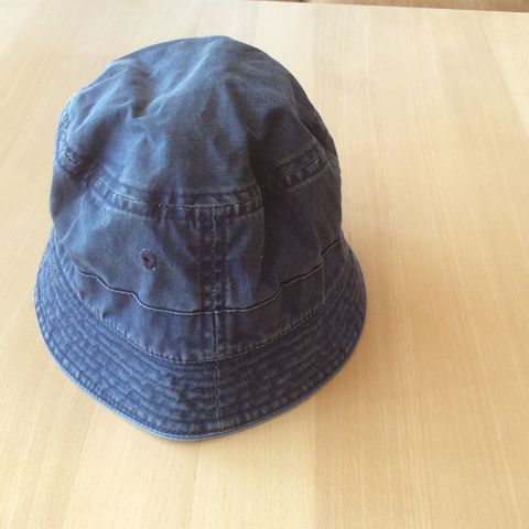 Burberry sommerhatt st. 52 (barn)