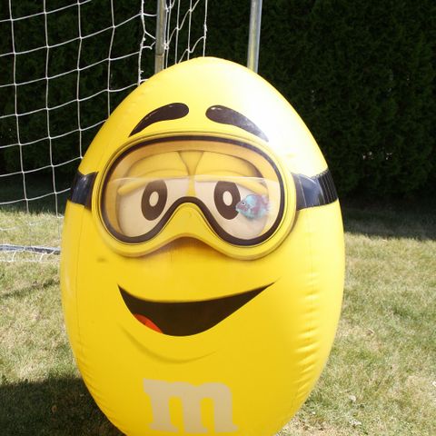 M&M badeball - 80 cm i lengde