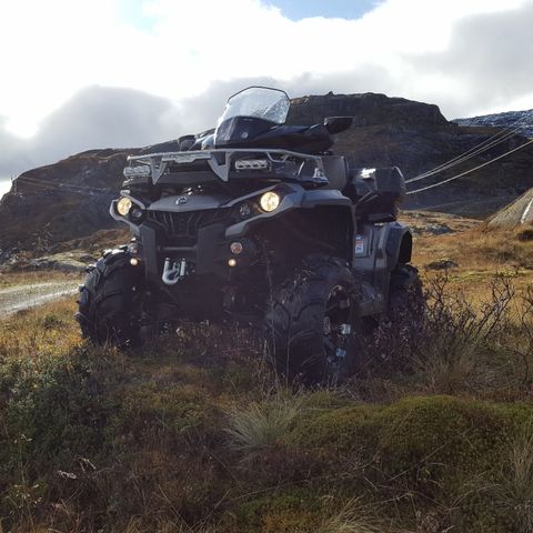 UTLEIE av ATV Can-am 1000cc. UTLEIE