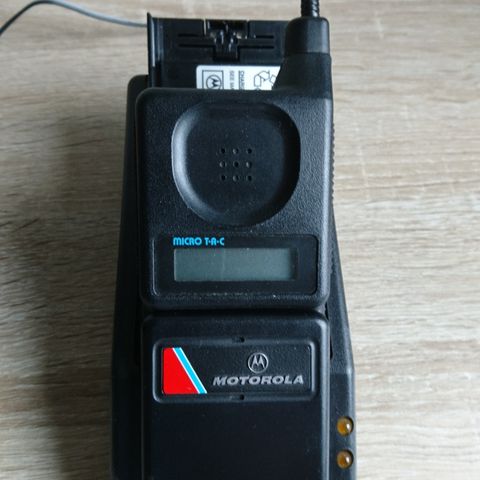 L89Motorola Micro T-A-C mobiltelefon