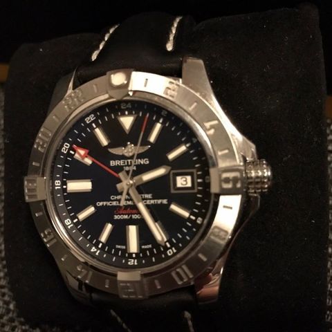 Breitling Avenger II