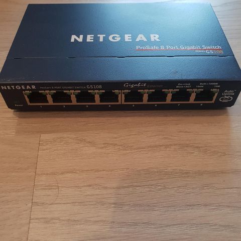 Netgear ProSafe 8-port Switch