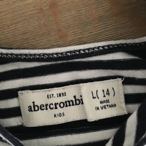 Abercrombie stripete top