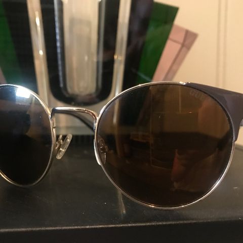 Flotte Guess solbriller