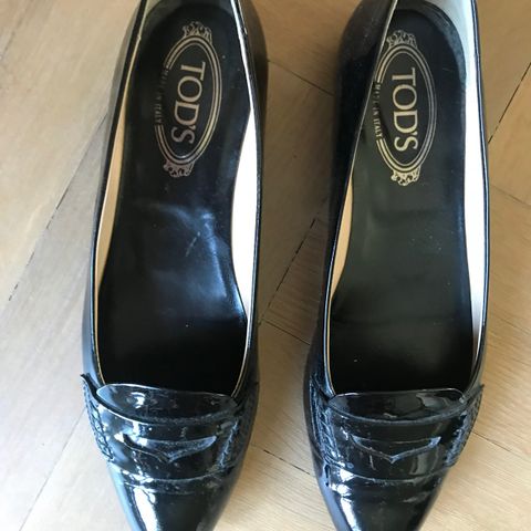 Tod’s loafers lakk sort størrelse 40,5 selges