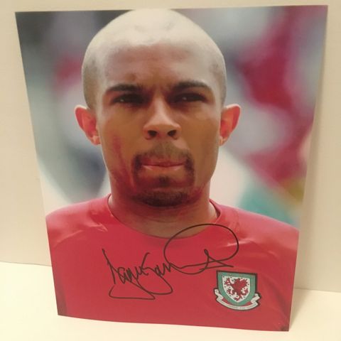 Cardiff City / Wales - Danny Gabbidon autentisk signert 20x25 cm fotografi - COA