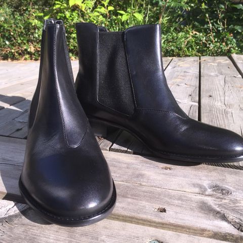 Brand new Talbots genuine leather boots, 40