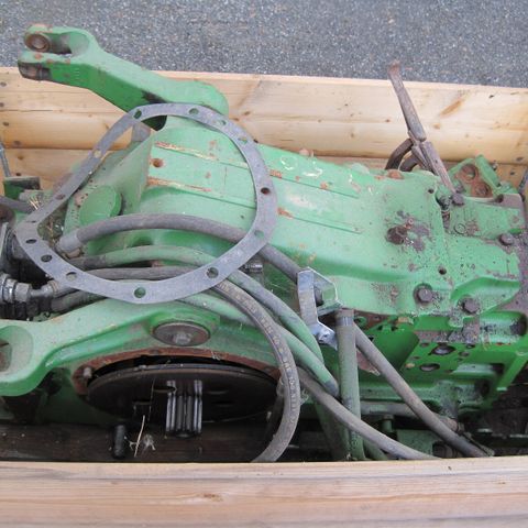 John Deere 2450  deler