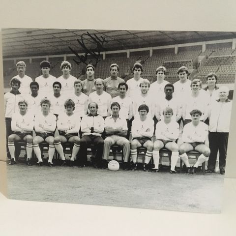 Tottenham Hotspur - lagbilde 25 x x20 cm med autentisk signatur av Tony Parks