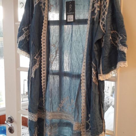 Helt ny bluse/jakke s/m hb kr 300