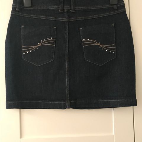 Ny Jeans Skjørt i Str: 40