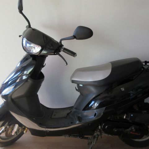 Boatian BT 50 QT  scooter