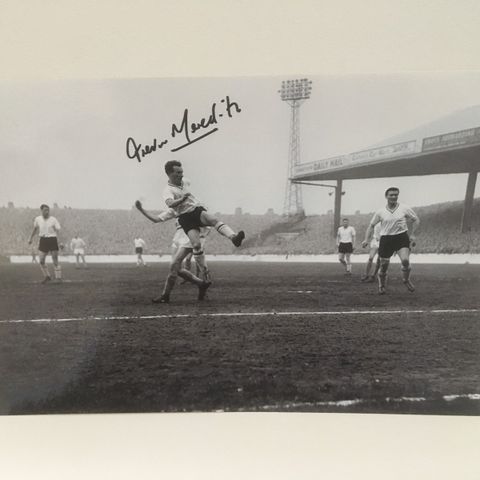 Burnley - Trevor Meredith autentisk signert fotografi