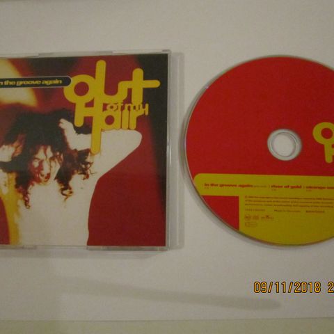 OUT OF MY HAIR / IN THE GROOVE AGAIN - 3 SPORS CD SINGLE  KR. 10.-