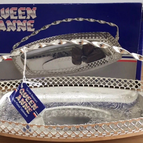 Queen Anne silver plated sandwich tray