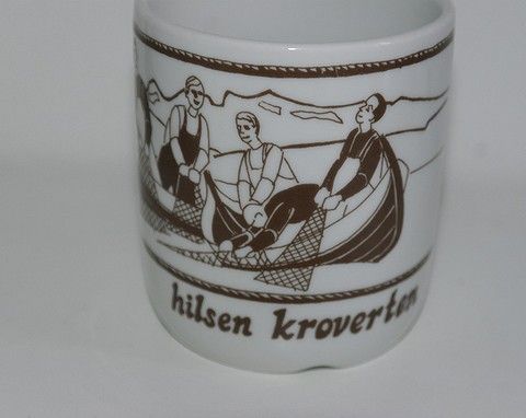 Krus med tekst " Hilsen Kroverten " fra Porsgrund Porselen - 1978