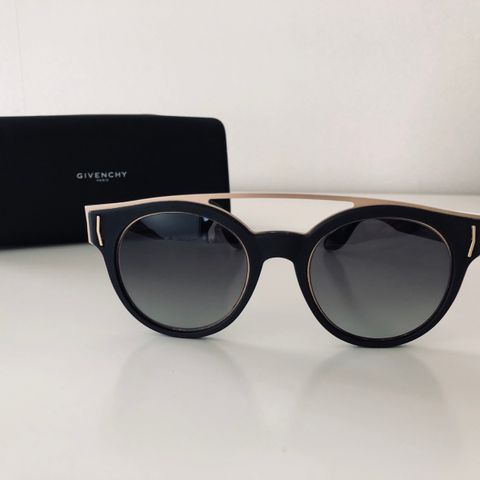 Givenchy solbrille