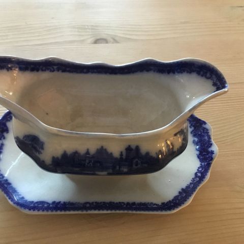 Engelsk sukkerdrysse,Wedgwood fat,gammel antikk saus nebb