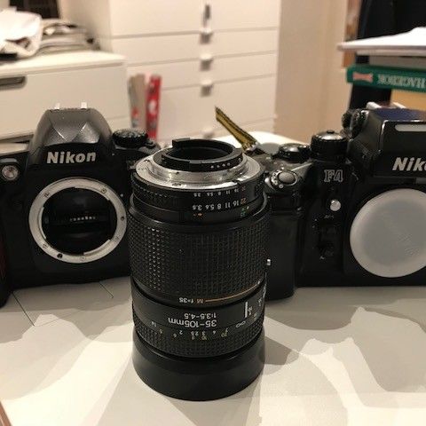 Nikon F4 Hus og Nikon D100 Hus og Nikkor 35-105, ++