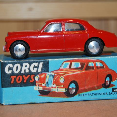 Corgi Toys 205 Riley Pathfinder saloon