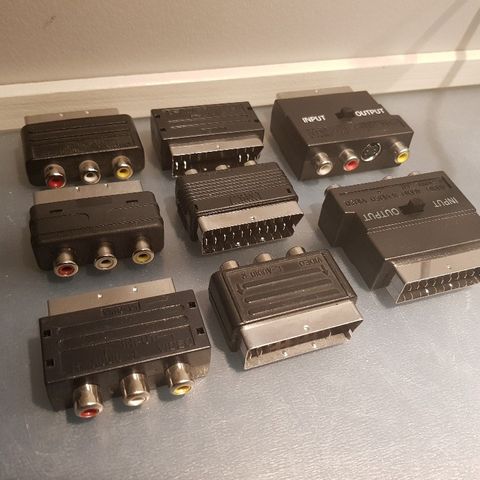 SCART Adapter / kabler og RF kabler