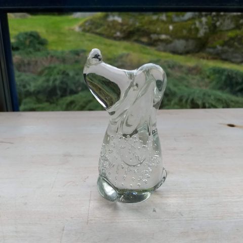 Hundefigur i glass