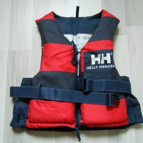 Flytevest Helly Hansen. Selges.Kan sendes.