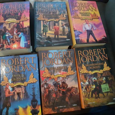 ROBERT JORDAN - Tidshjulet bøker.  OPPDATERT 27.07.2024