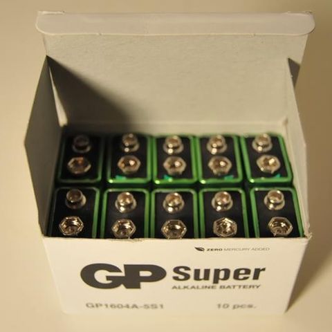 GP Super og andre 9 V/9volts-batterier til overs utskiftning fra røykvarslere