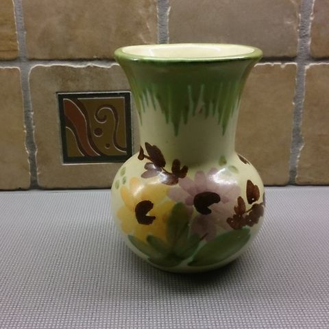 Kråkerøy keramikkvase/ vase til salgs