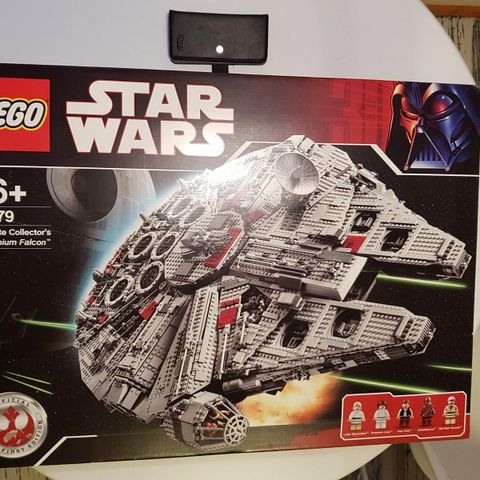 Lego Star Wars, Millenium Falcon, Limited First Edition UCS 10179 UÅPNET!
