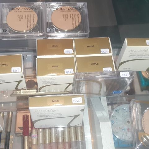 Jane iredale amazing base og purepressed pudder