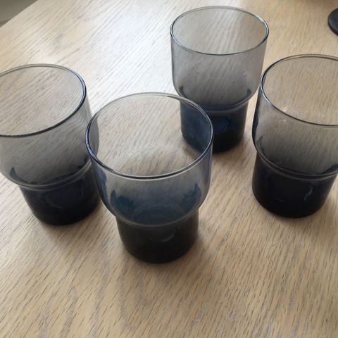 4 fine vintage glass, sotet