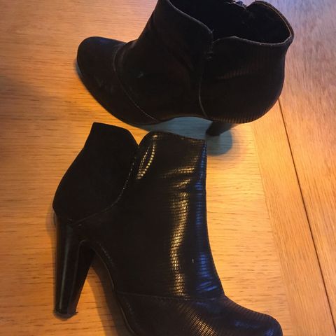 Boots, støvletter. Retro sweet and comfy- Reduced price