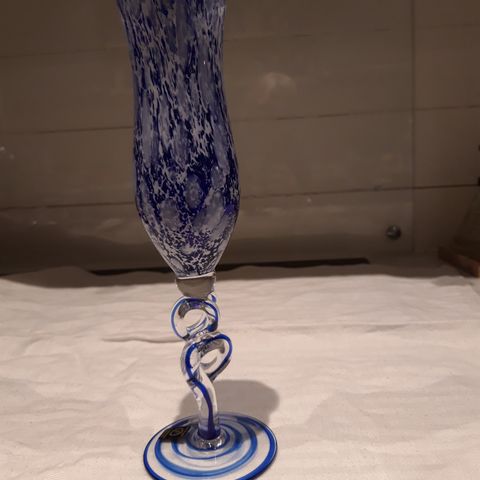 Kunstglass/vinglass fra blaafargeværket