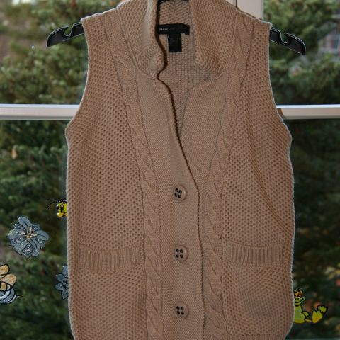 Stilig vintage vest / bers strikket vest - størrelse S - som ny :)