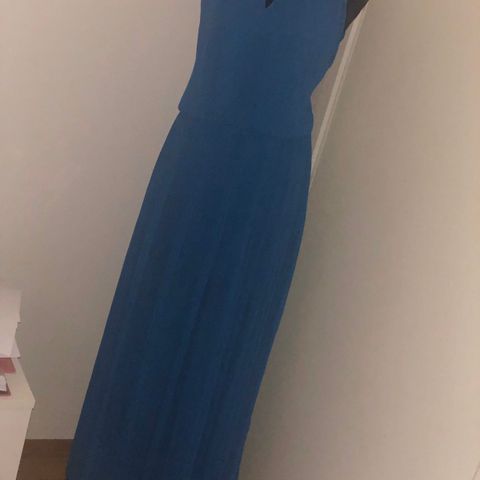 Maxi blå kjole - 300 kr