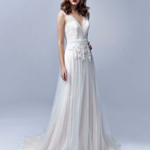 Elegant brudekjole "Beautiful by Enzoani" str 38 (medium), helt ny/ubrukt!