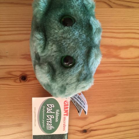 Halitosis (Giant microbes) kosedyr selges 