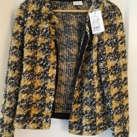Dame-Brand ny new jakke- stylish- Small size