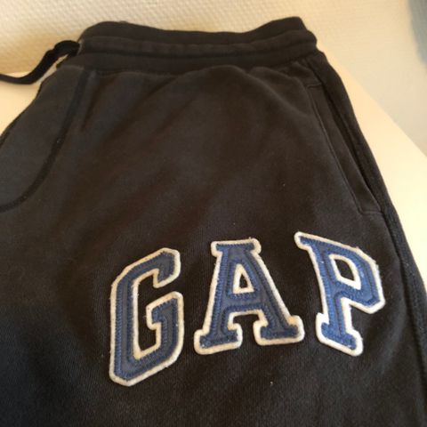 GAP shorts