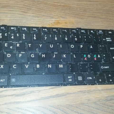 Original norsk tastatur ModrlNo:V80SC 1N(Rev:N5 Rev:OA)