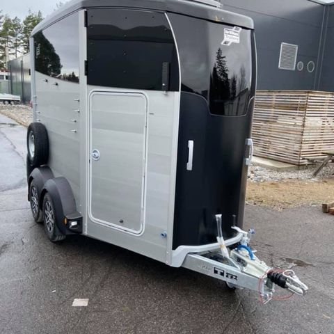 Ifor Williams HBX 506 med salrom - LAGERVARE! Kampanjepris!