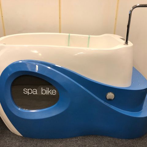 Ny Aquabike MASSASJEBAD / BOBLEBAD / SPABAD / UTEBAD /SPA / BAD. PÅ SALG NÅ!