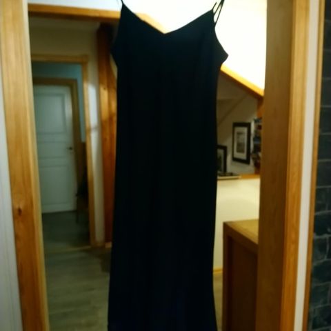 Ny kjole str 40, fra life time.