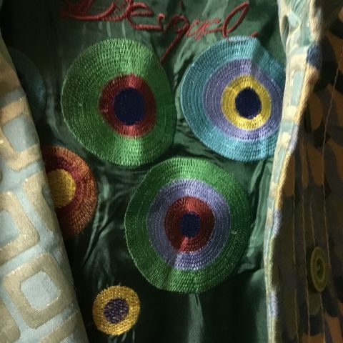 Kåpe Desigual 38/40 Ny med tag