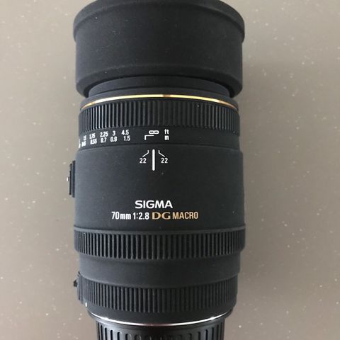 Sigma 70mm F/2.8 EX DG Macro for Canon